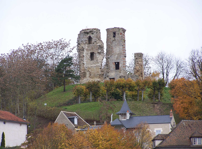 Donjon du château de Montfort-L'amaury